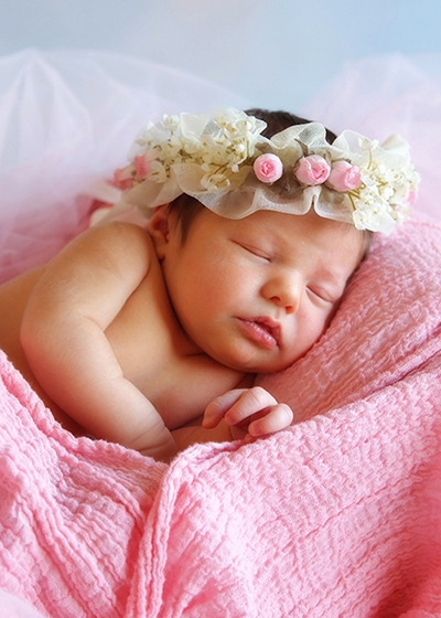 Newborn Baby Photography - Brand B. Photography